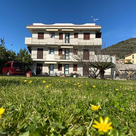I Fiori Di Pietra Lejlighedshotel Pietra Ligure Eksteriør billede