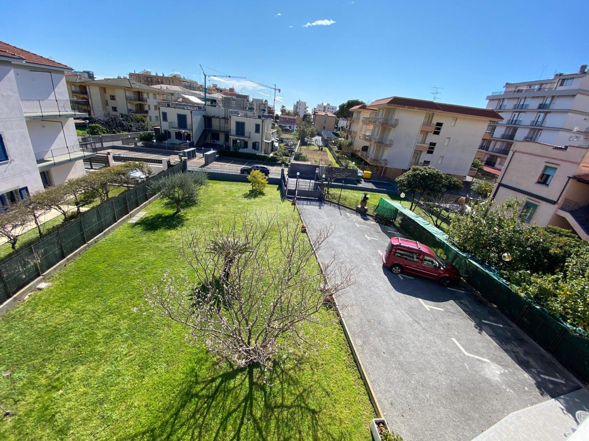 I Fiori Di Pietra Lejlighedshotel Pietra Ligure Eksteriør billede