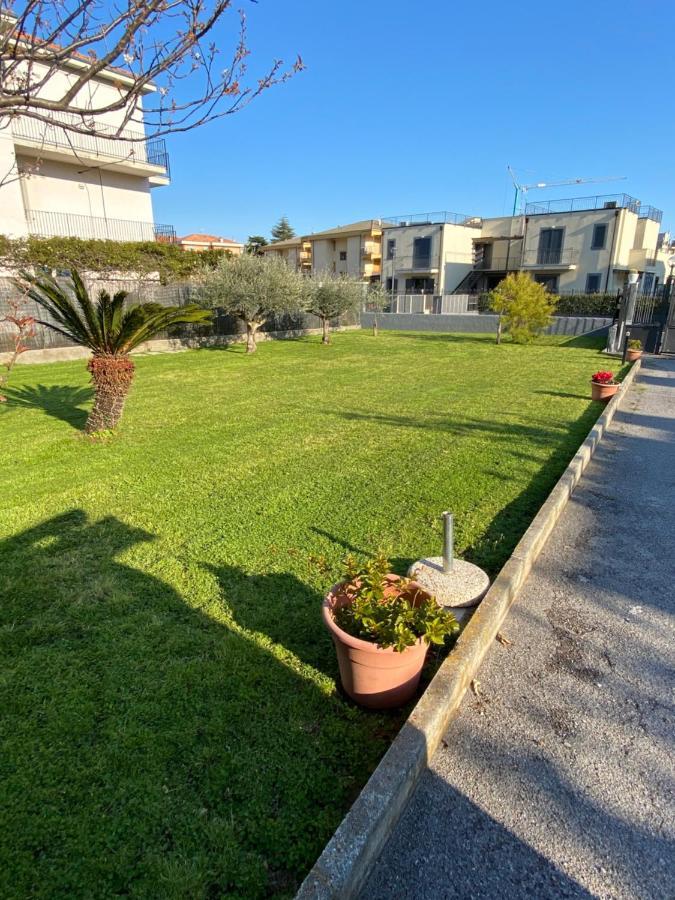 I Fiori Di Pietra Lejlighedshotel Pietra Ligure Eksteriør billede
