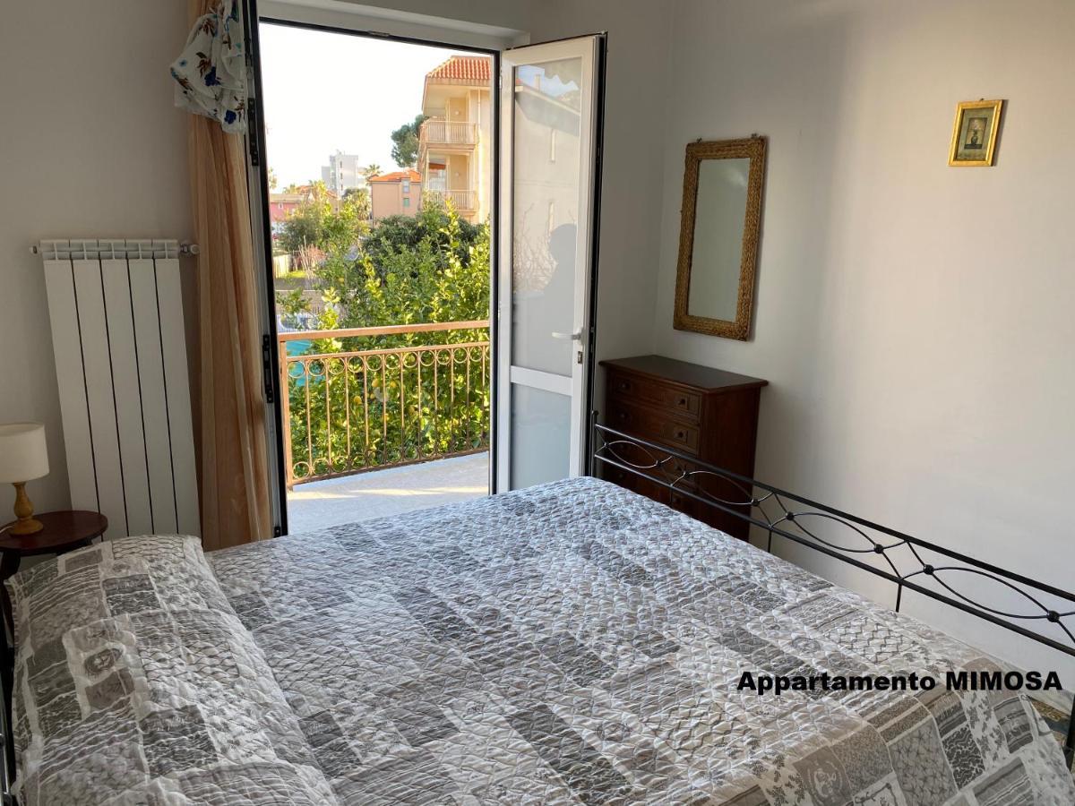 I Fiori Di Pietra Lejlighedshotel Pietra Ligure Eksteriør billede